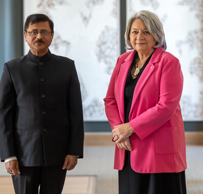 His Excellency Shri Sanjay Kumar Verma, High Commissioner of the Republic of India, is standing next to the Governor General.
